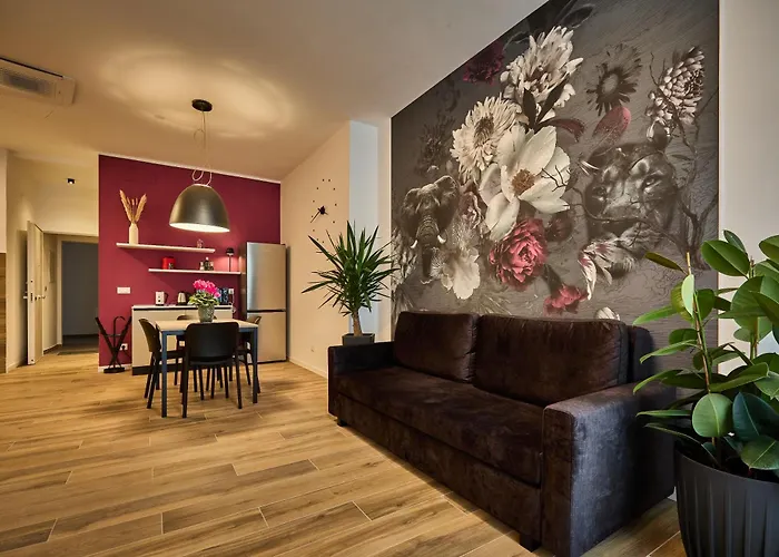 Апартаменты In Town *